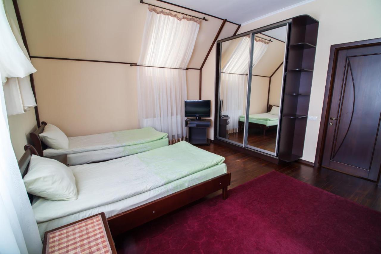 Hotel On Khmelnytskogo 8 哈尔科夫 外观 照片