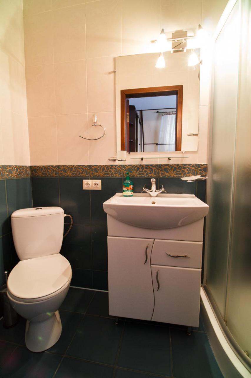 Hotel On Khmelnytskogo 8 哈尔科夫 外观 照片