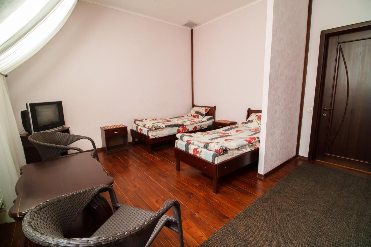Hotel On Khmelnytskogo 8 哈尔科夫 外观 照片