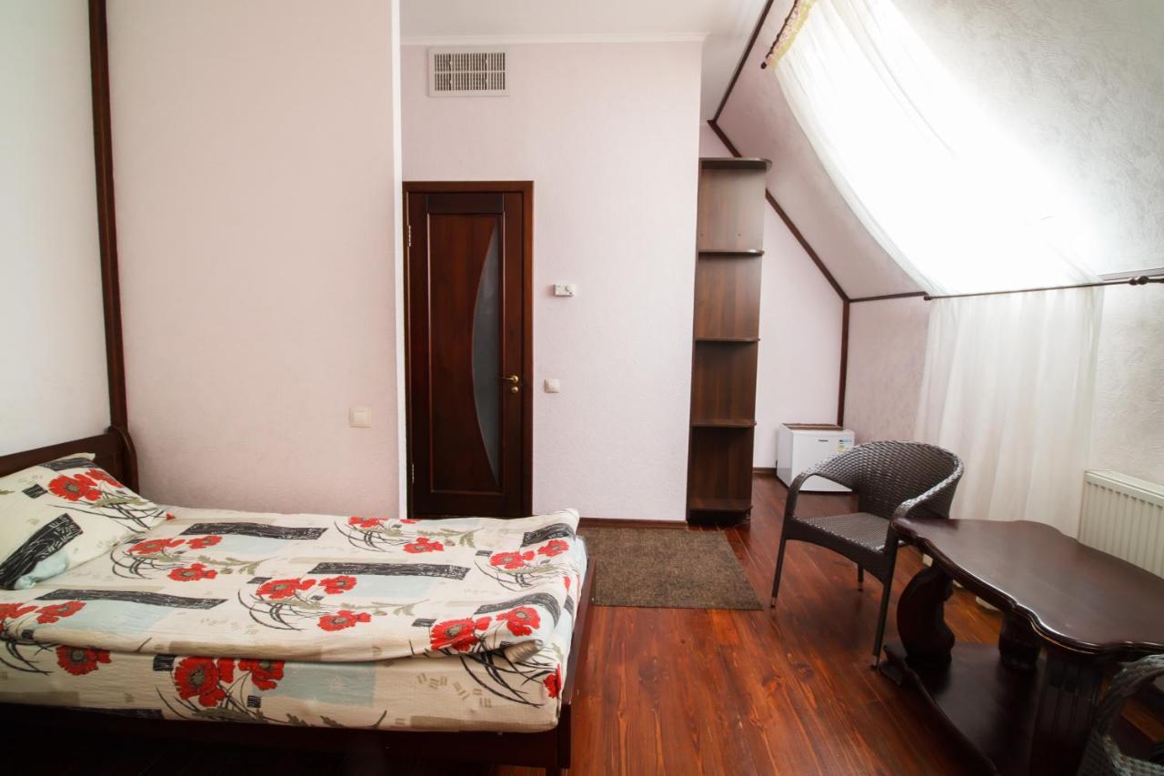 Hotel On Khmelnytskogo 8 哈尔科夫 外观 照片